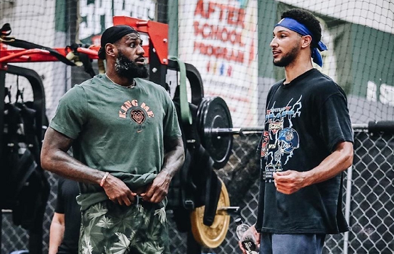 力与更衣室 力与更衣室